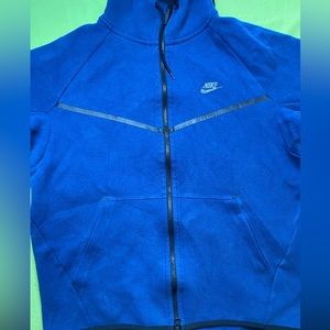 XL BLUE NIKE HOODIE *AS IS* ✨‼️ BUNDLE TI SAVE MORE✨💰‼️